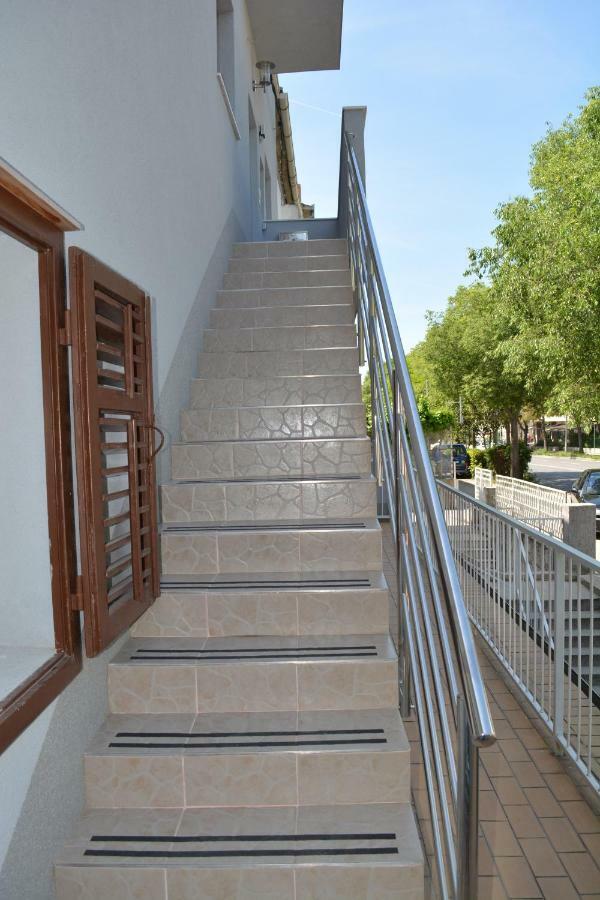 Ferienwohnung Apartman Barbi Split Exterior foto